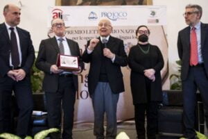 Ad Alfio Lanaia il premio “Tullio De Mauro” per “La Sicilia dei cento dialetti”